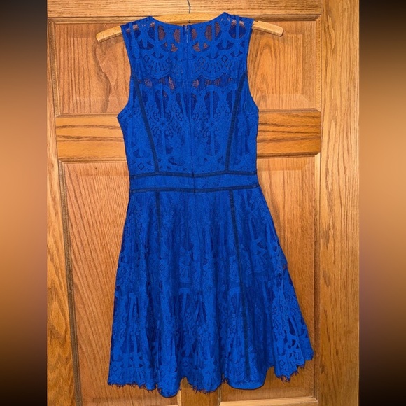 Romantic Dress - Picture 6 of 8